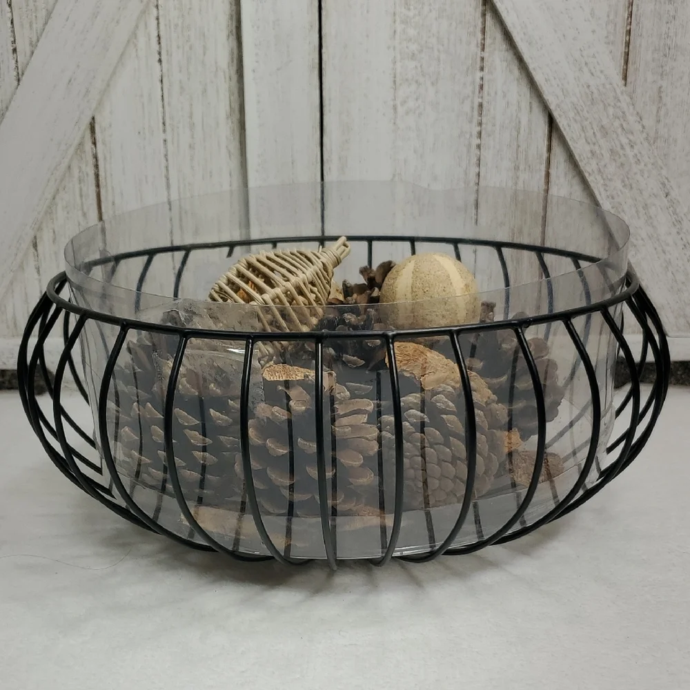 Black Wire Metal Basket with Natural Decorative Bowl Filler